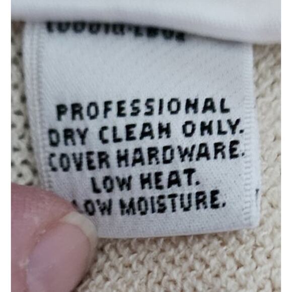 St. John Sport Cream Long Sleeve Turtleneck Sweater, Size Large - Picture 7 of 8